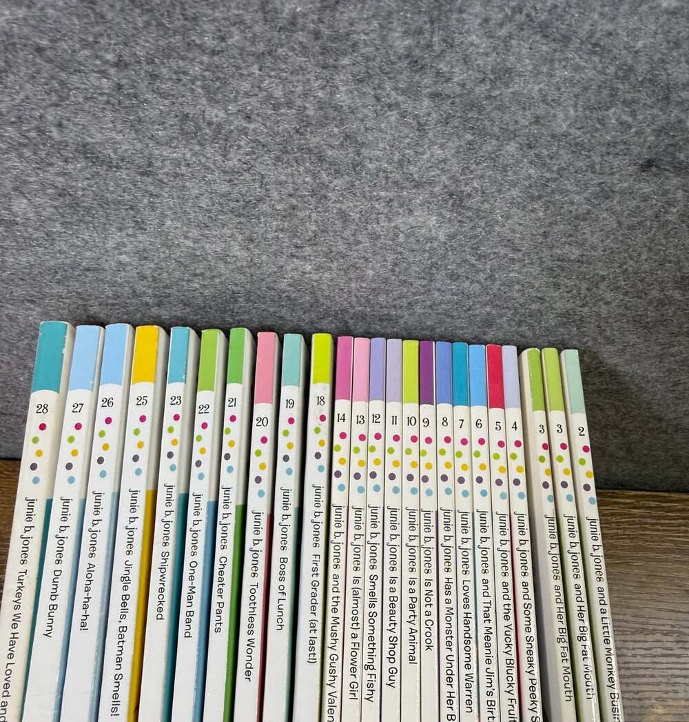 Junie B. Jones Book Lot of 27 Barbara Park Chapter Books Scholastic Paperback